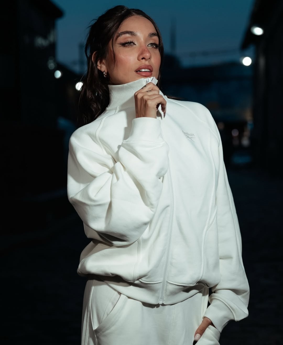 Mar&iacute;a Becerra anuncia su regreso a los escenarios