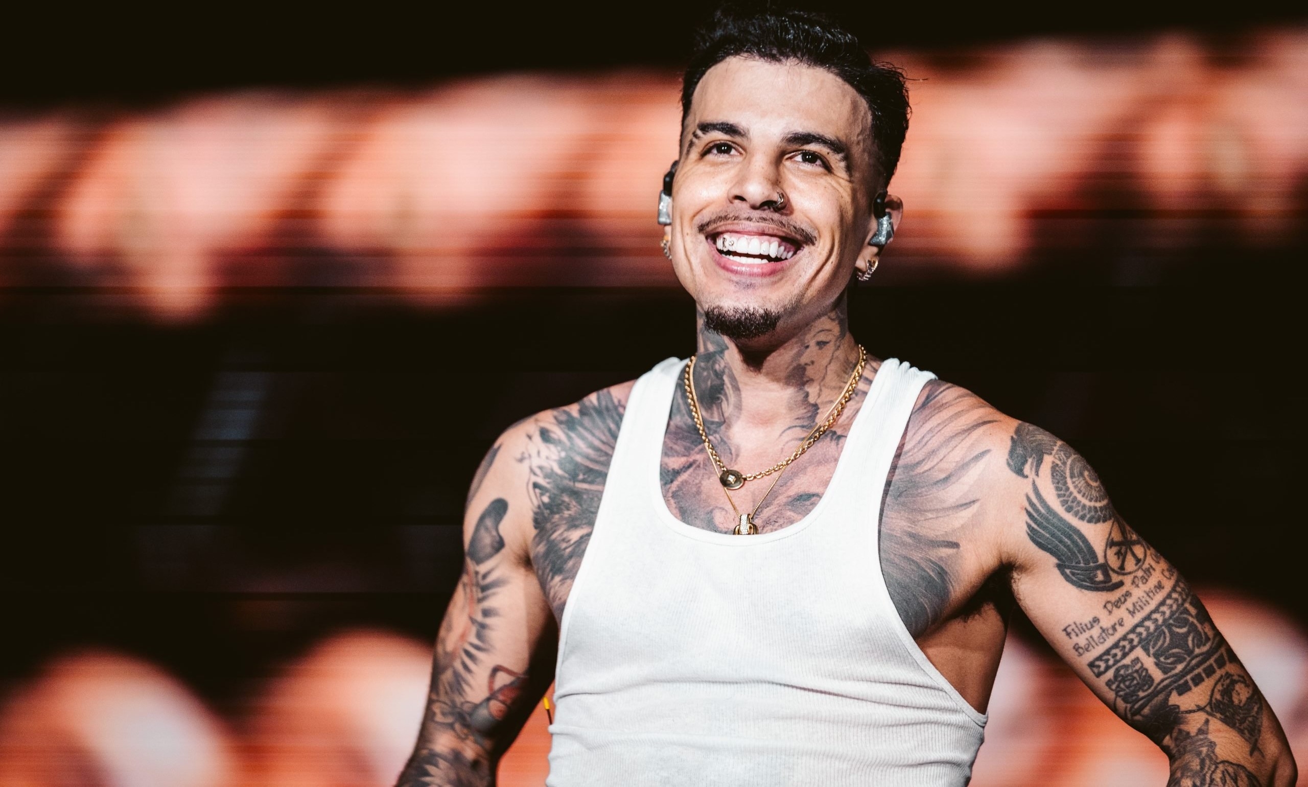 Rauw Alejandro recibir&aacute; el Premio Herencia Hispana 2025