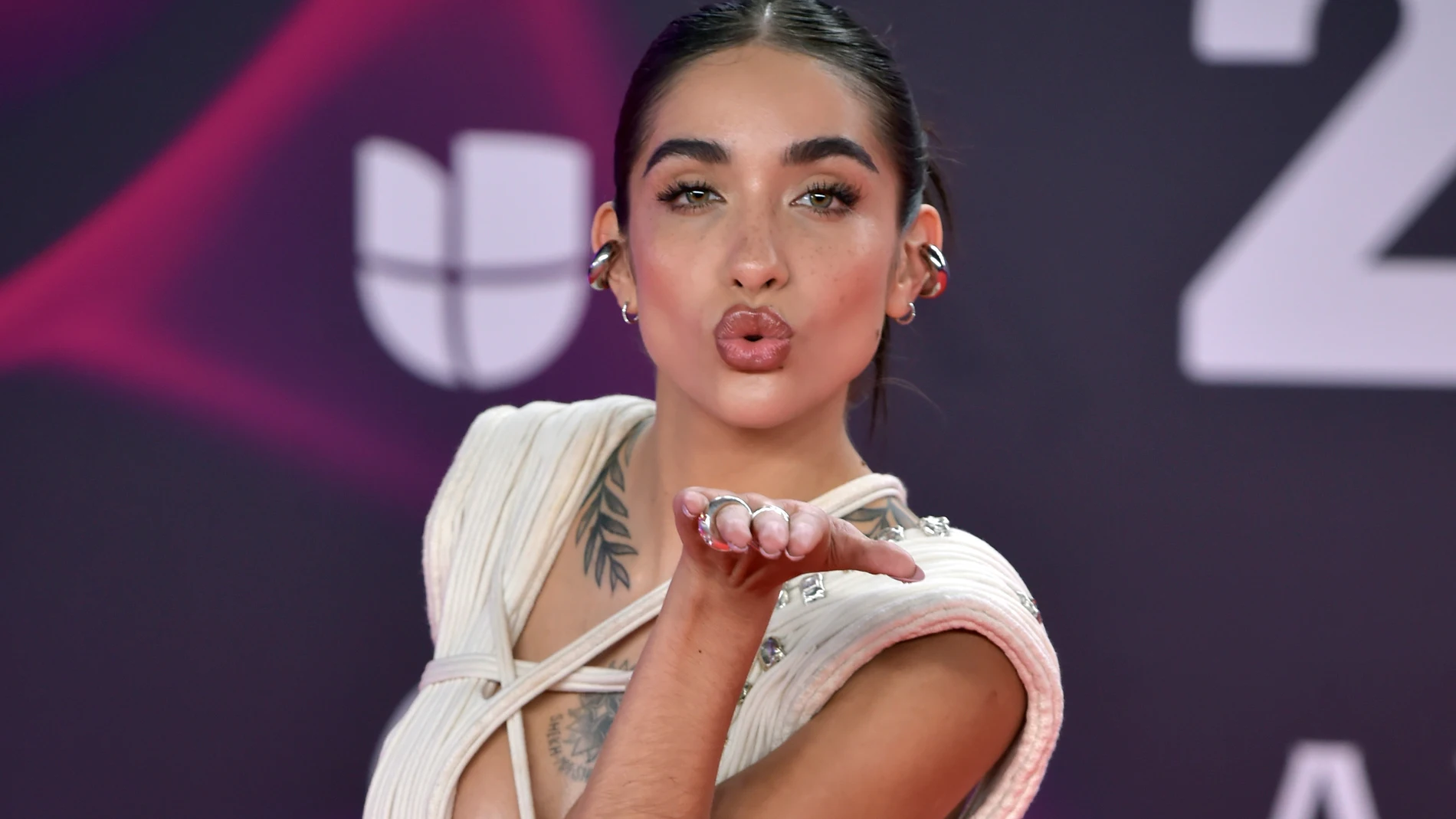 Mar&iacute;a Becerra: &ldquo;&iquest;Vos qu&eacute; haces adem&aacute;s de estar rompi&eacute;ndome los huevos a m&iacute;?&rdquo;